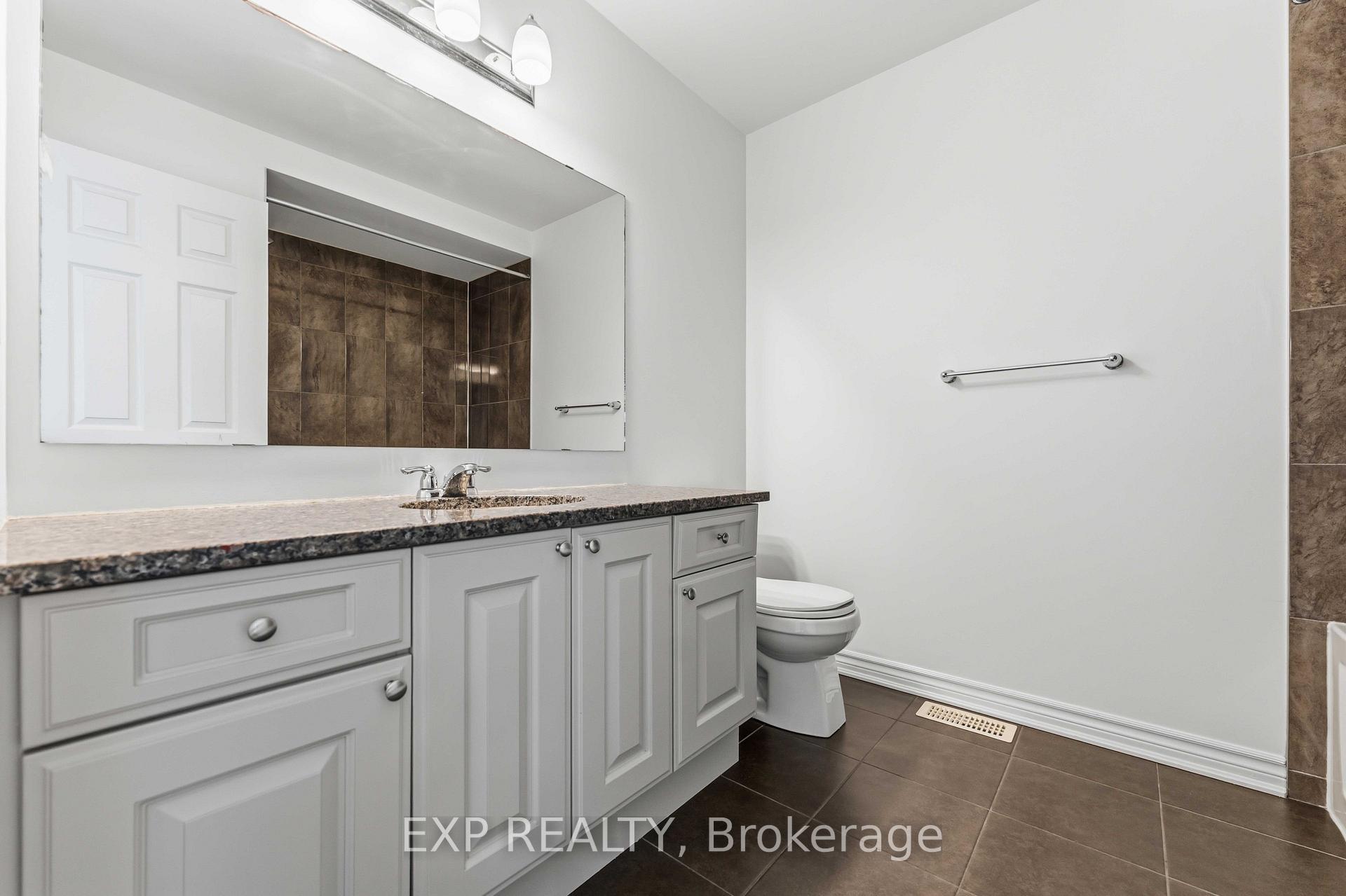 Photo 29 of 82 Buffalograss Crescent, Ottawa, Barrhaven - Half Moon Bay — HOMEH