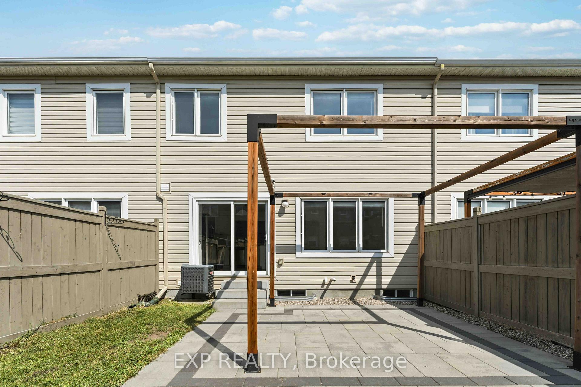 Photo 32 of 82 Buffalograss Crescent, Ottawa, Barrhaven - Half Moon Bay — HOMEH