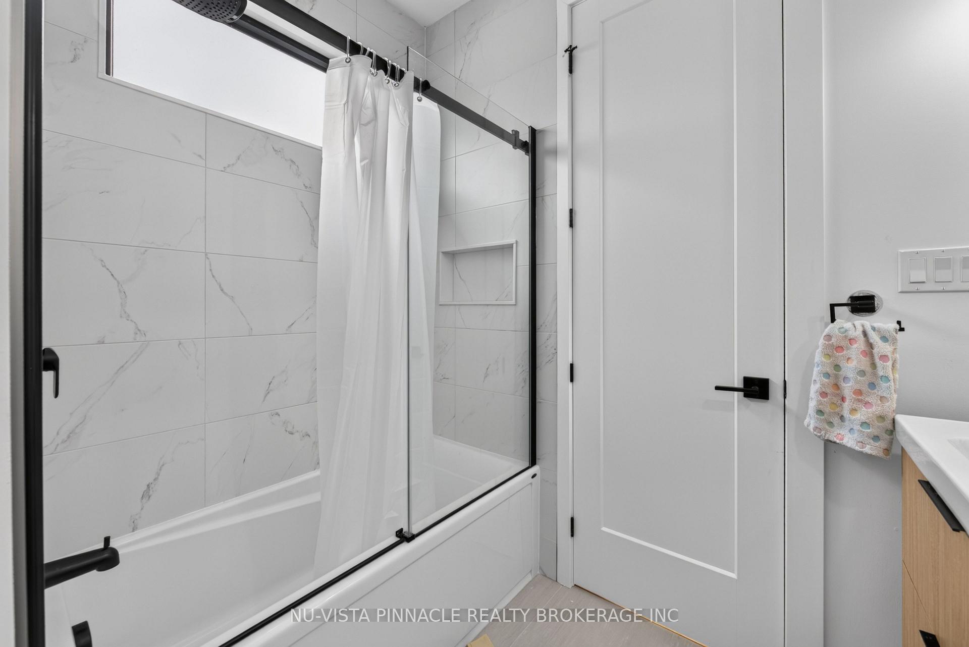 Photo 31 of 7517 Silvercreek Crescent, London, South V — HOMEH