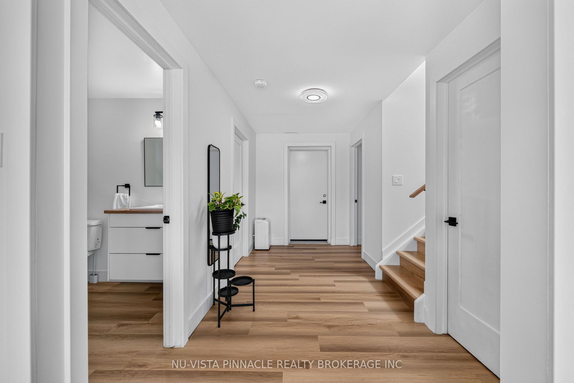 Photo 42 of 7517 Silvercreek Crescent, London, South V — HOMEH