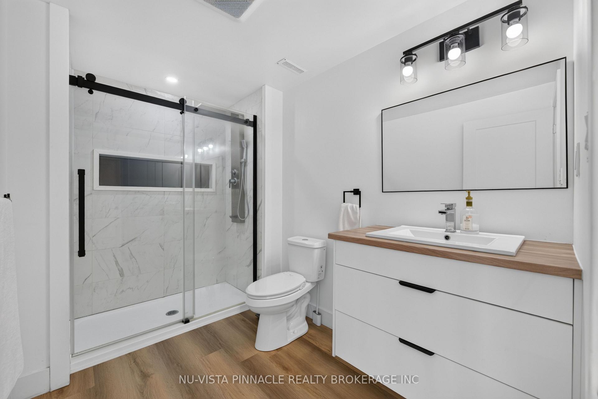 Photo 43 of 7517 Silvercreek Crescent, London, South V — HOMEH