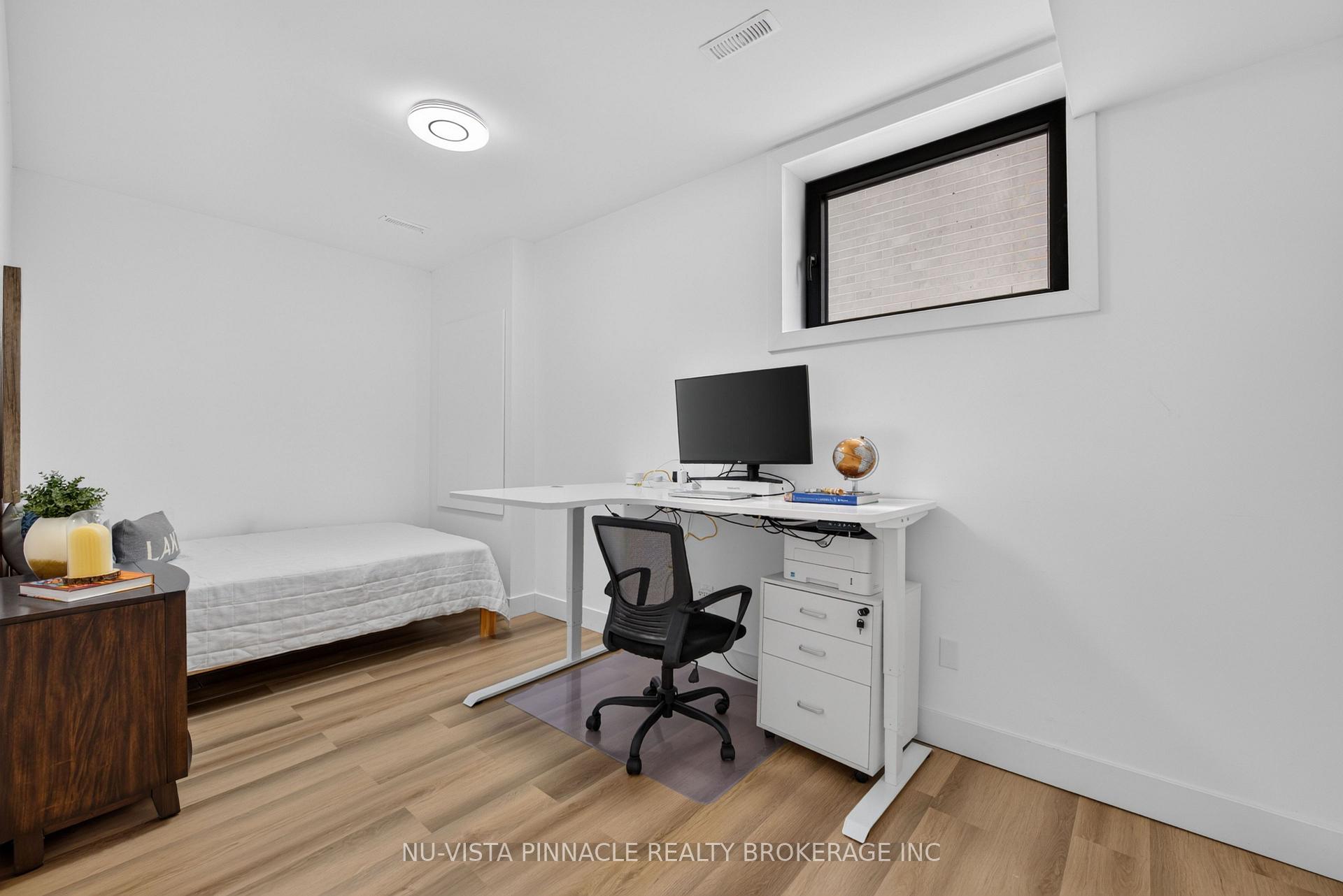 Photo 44 of 7517 Silvercreek Crescent, London, South V — HOMEH