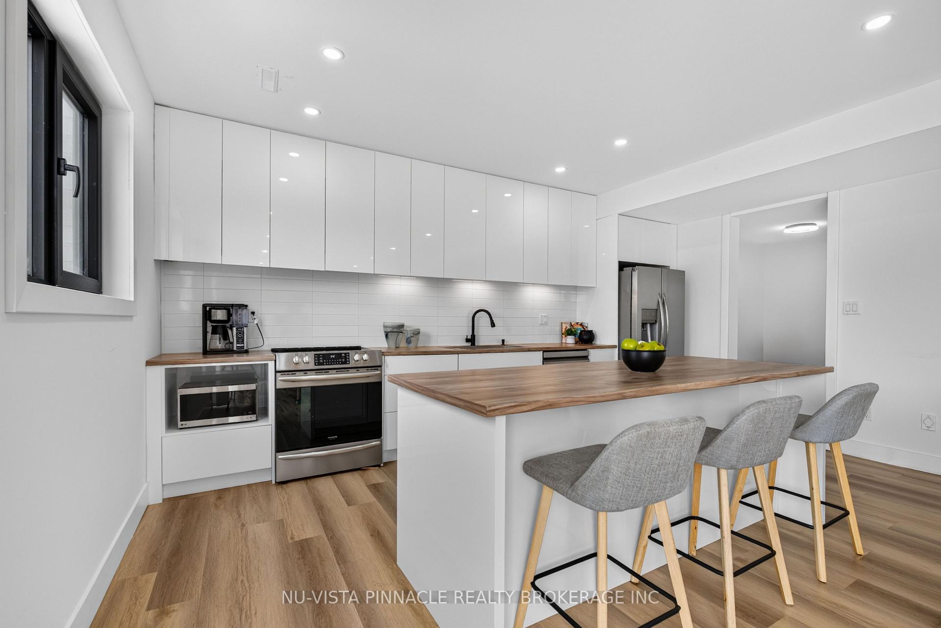 Photo 48 of 7517 Silvercreek Crescent, London, South V — HOMEH