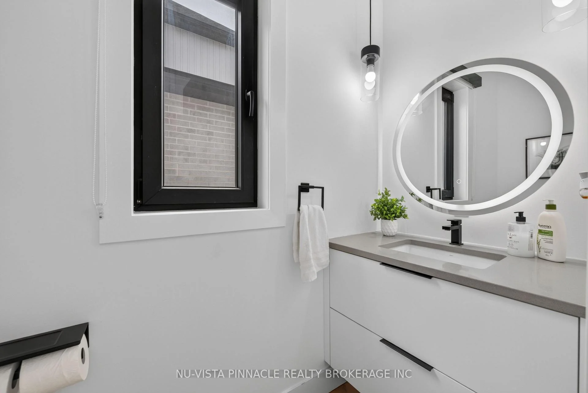 Photo 23 of 7517 Silvercreek Crescent, London, South V — HOMEH