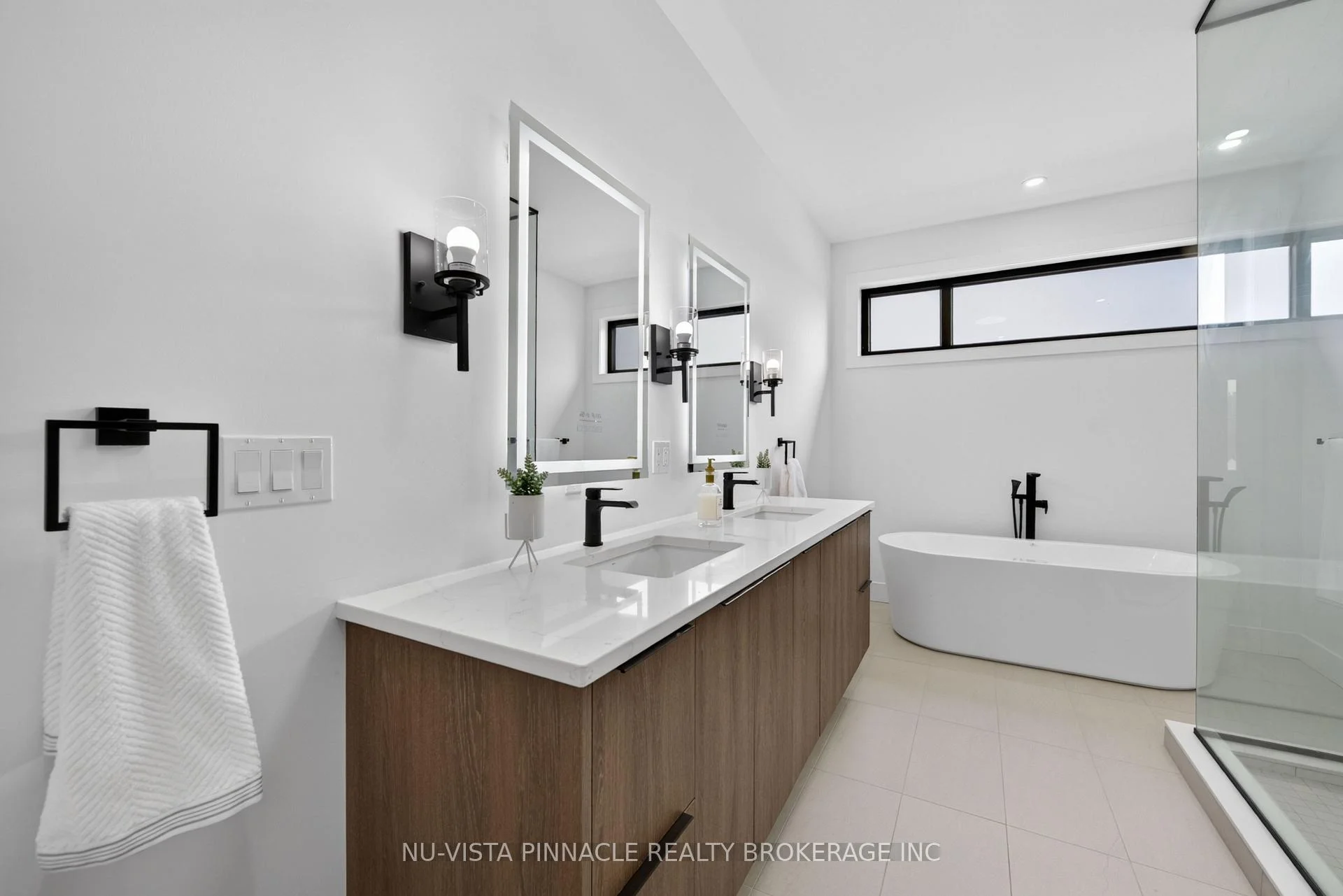 Photo 39 of 7517 Silvercreek Crescent, London, South V — HOMEH