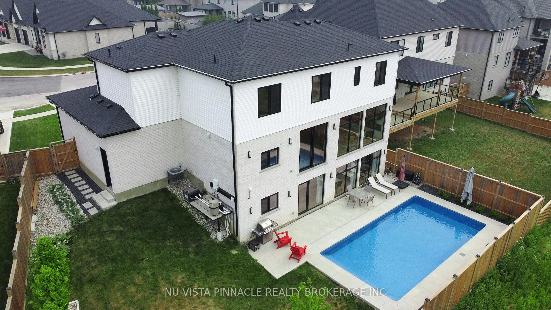 Photo 64 of 7517 Silvercreek Crescent, London, South V — HOMEH