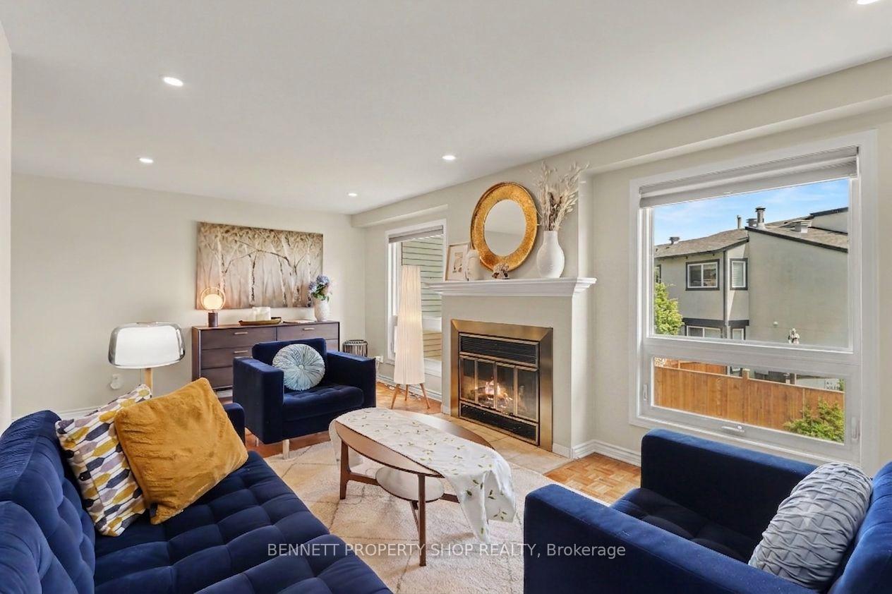 Photo 2 of Unit B, 2 Maple Ridge Crescent, Ottawa, Barrhaven - Pheasant Run — HOMEH