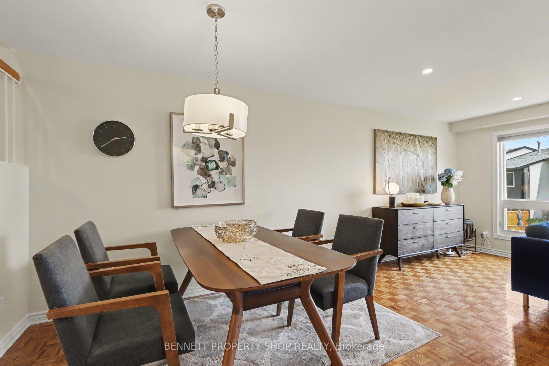 Photo 4 of Unit B, 2 Maple Ridge Crescent, Ottawa, Barrhaven - Pheasant Run — HOMEH