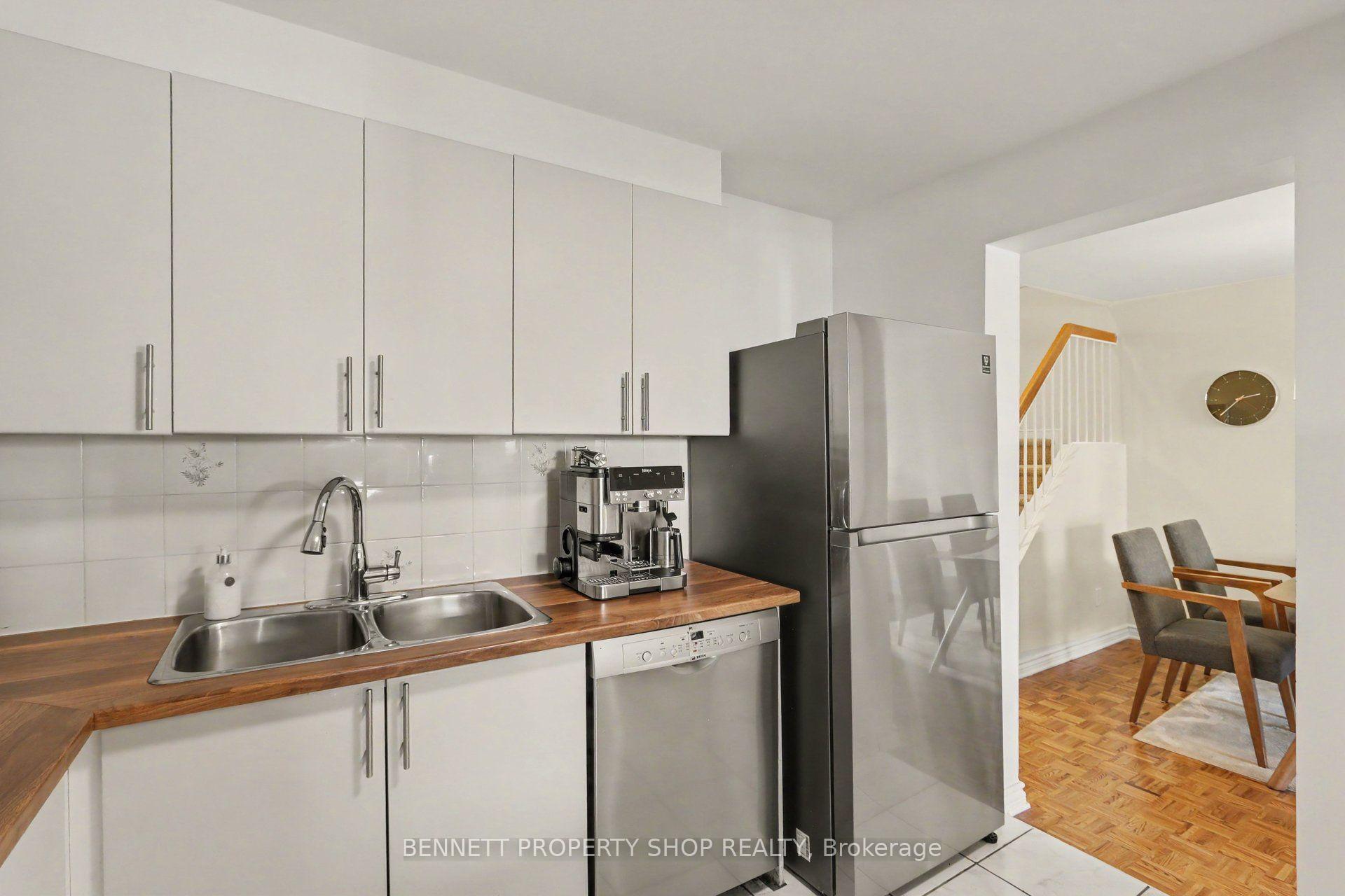 Photo 6 of Unit B, 2 Maple Ridge Crescent, Ottawa, Barrhaven - Pheasant Run — HOMEH