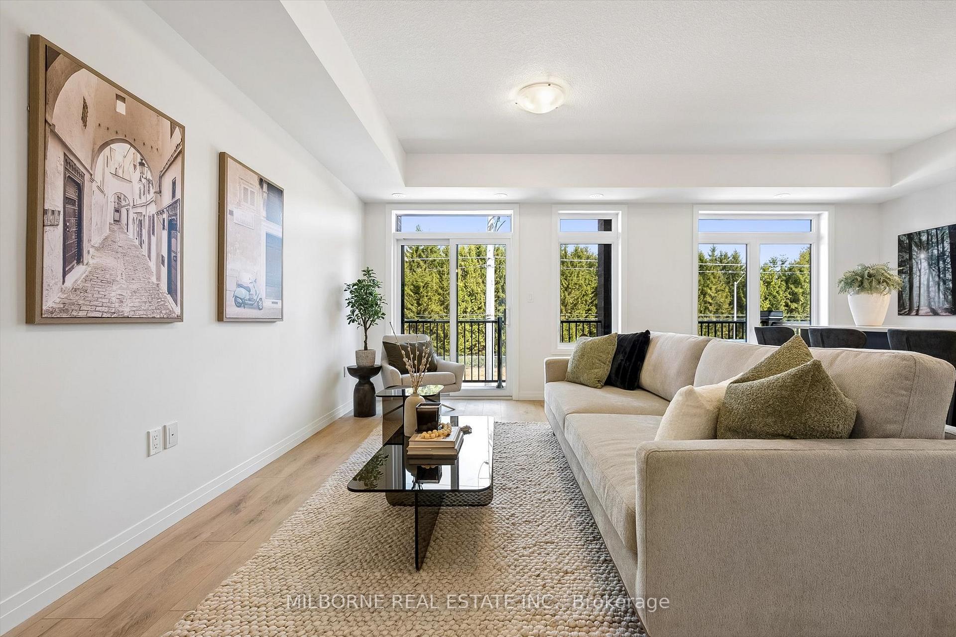 Photo 4 of 34 Thatcher Drive, Guelph, Kortright East — HOMEH