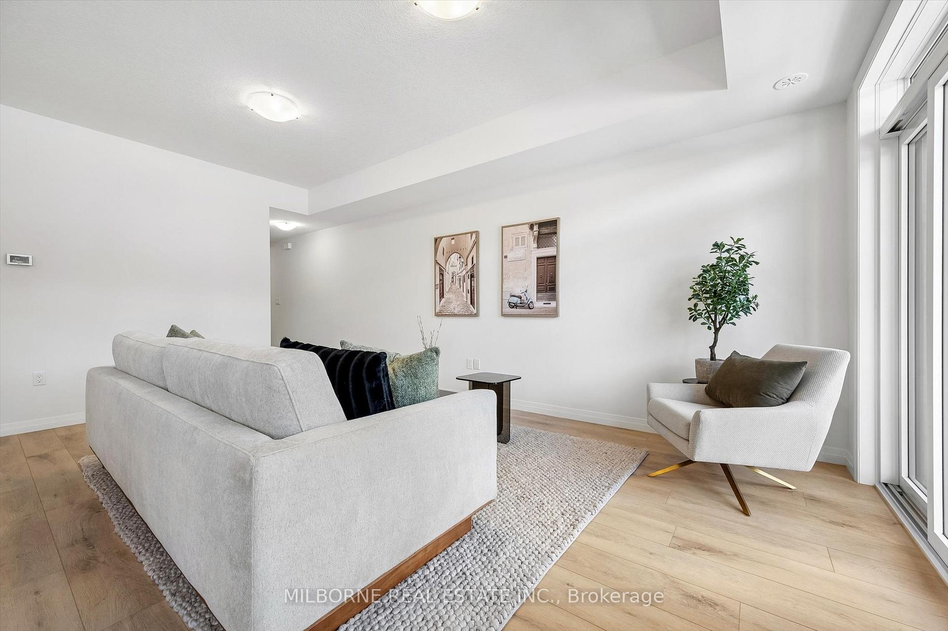 Photo 7 of 34 Thatcher Drive, Guelph, Kortright East — HOMEH