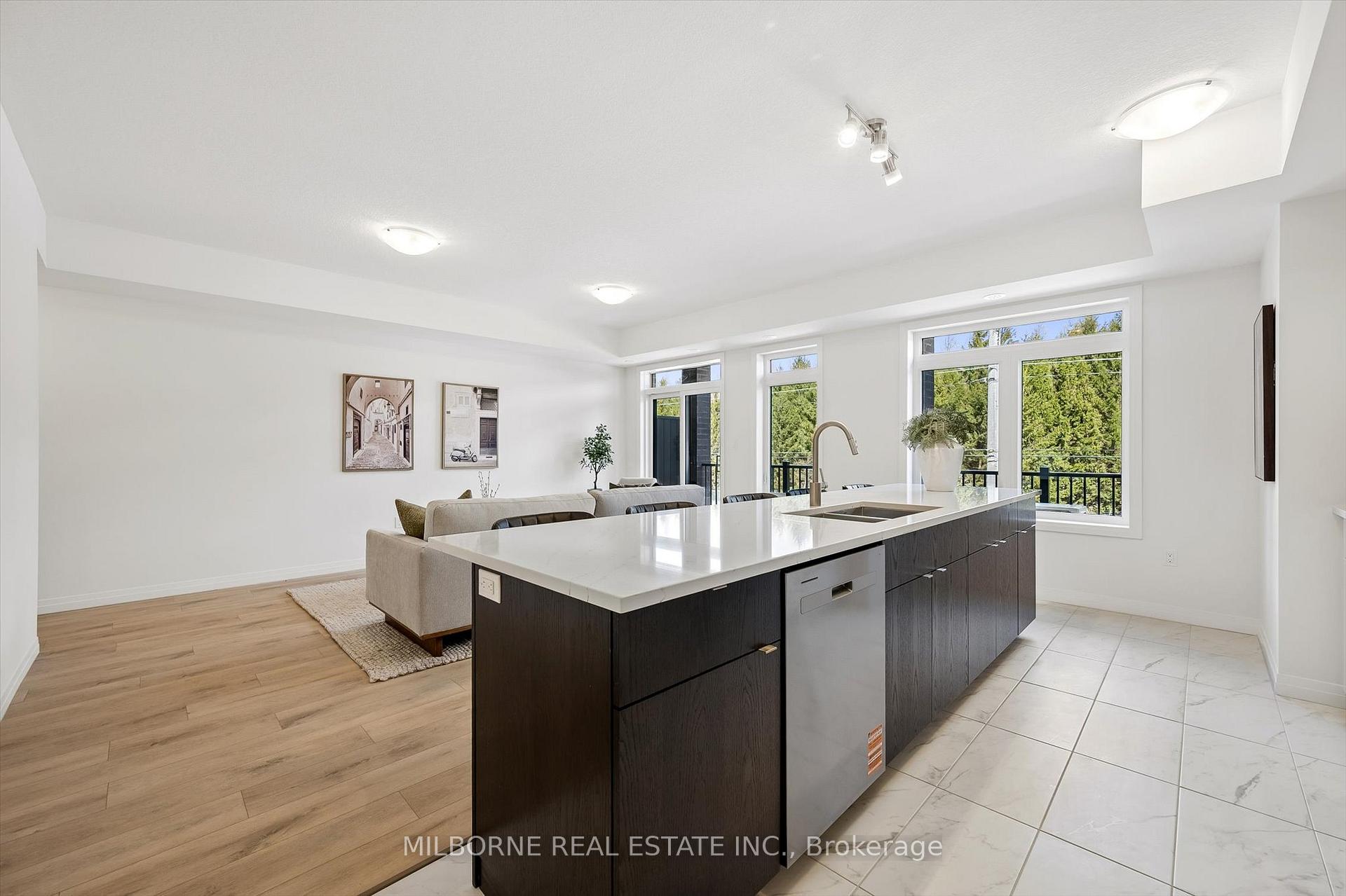 Photo 15 of 34 Thatcher Drive, Guelph, Kortright East — HOMEH