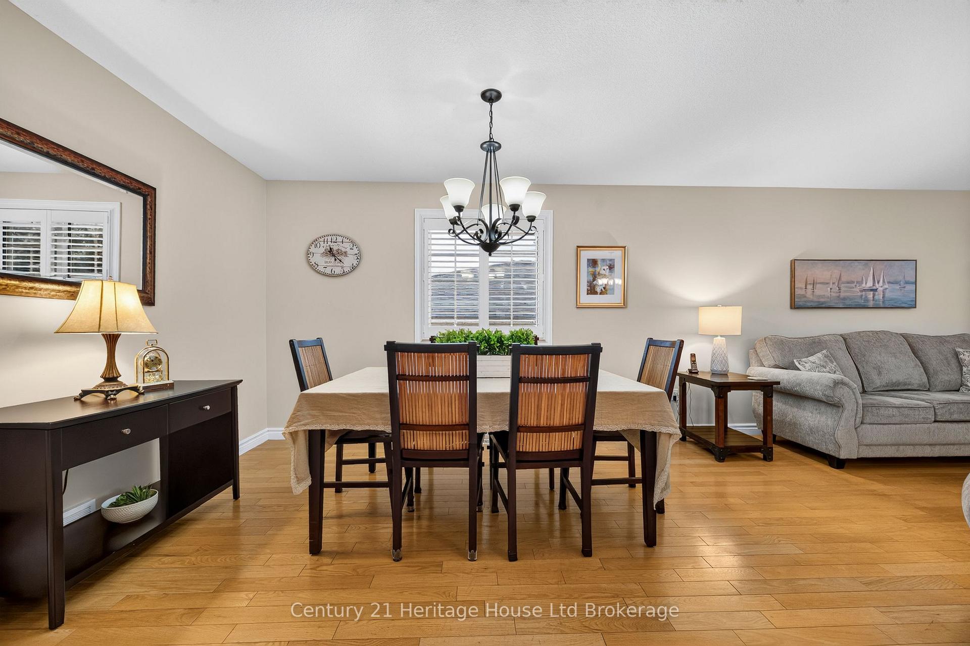 Photo 6 of 22 Hillside Road, Ingersoll, Ingersoll - North — HOMEH