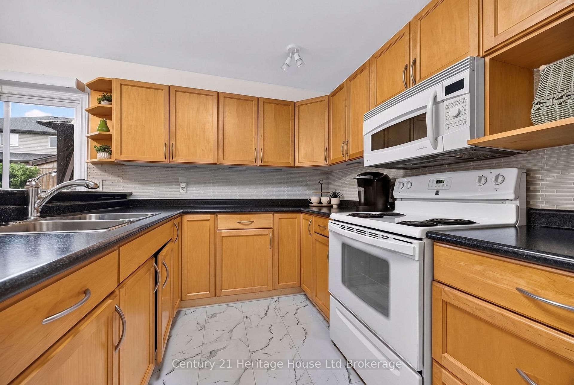 Photo 11 of 22 Hillside Road, Ingersoll, Ingersoll - North — HOMEH
