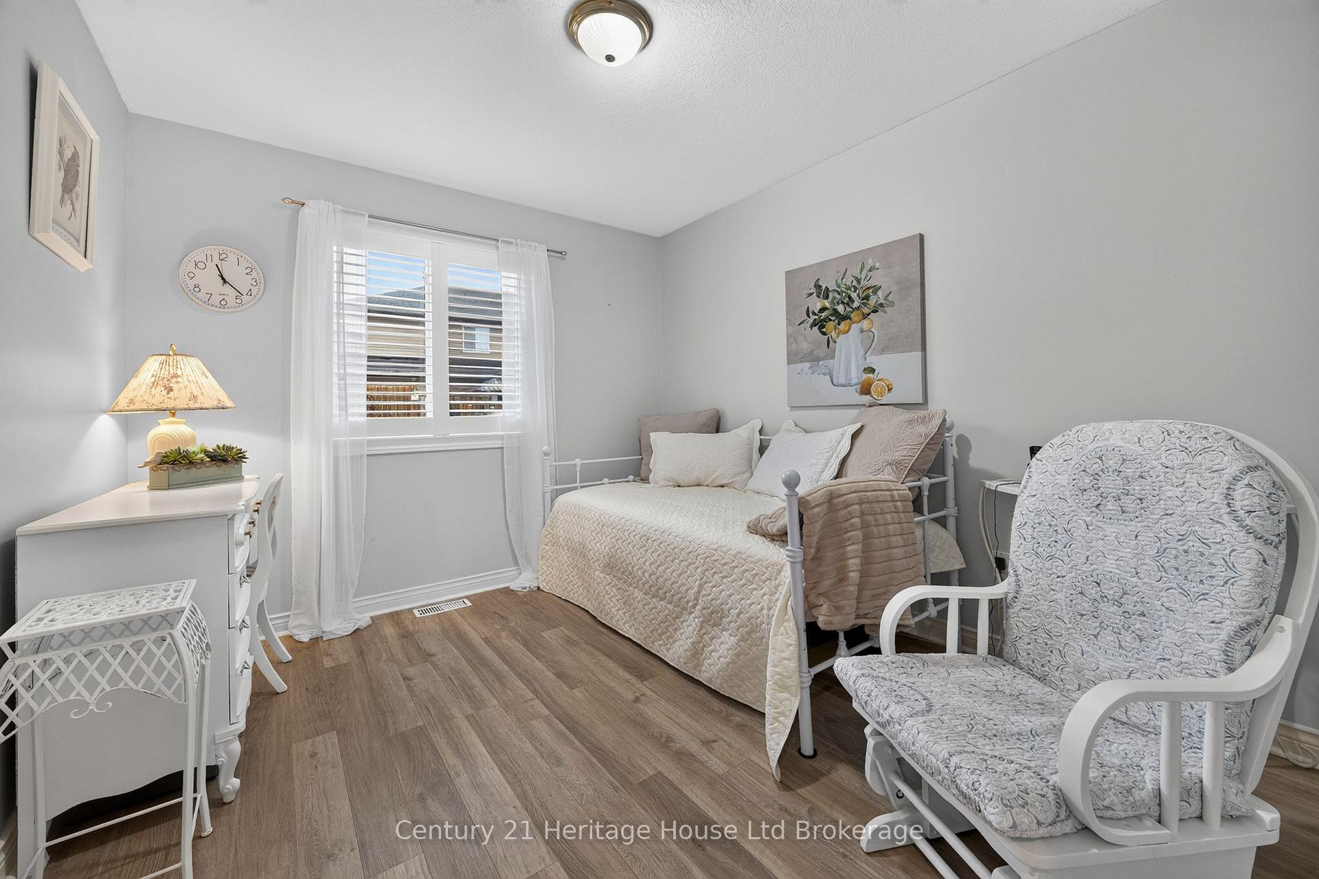 Photo 13 of 22 Hillside Road, Ingersoll, Ingersoll - North — HOMEH