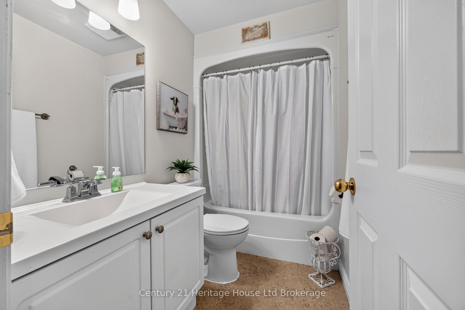 Photo 15 of 22 Hillside Road, Ingersoll, Ingersoll - North — HOMEH
