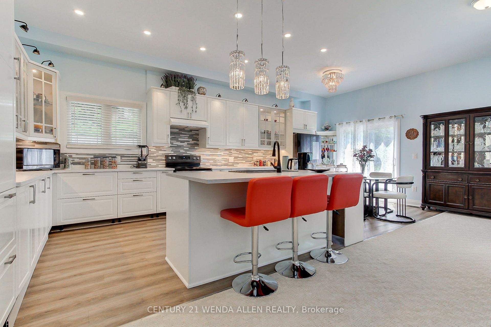 Photo 13 of 2925 Highway 2 Road, Clarington, Bowmanville — HOMEH