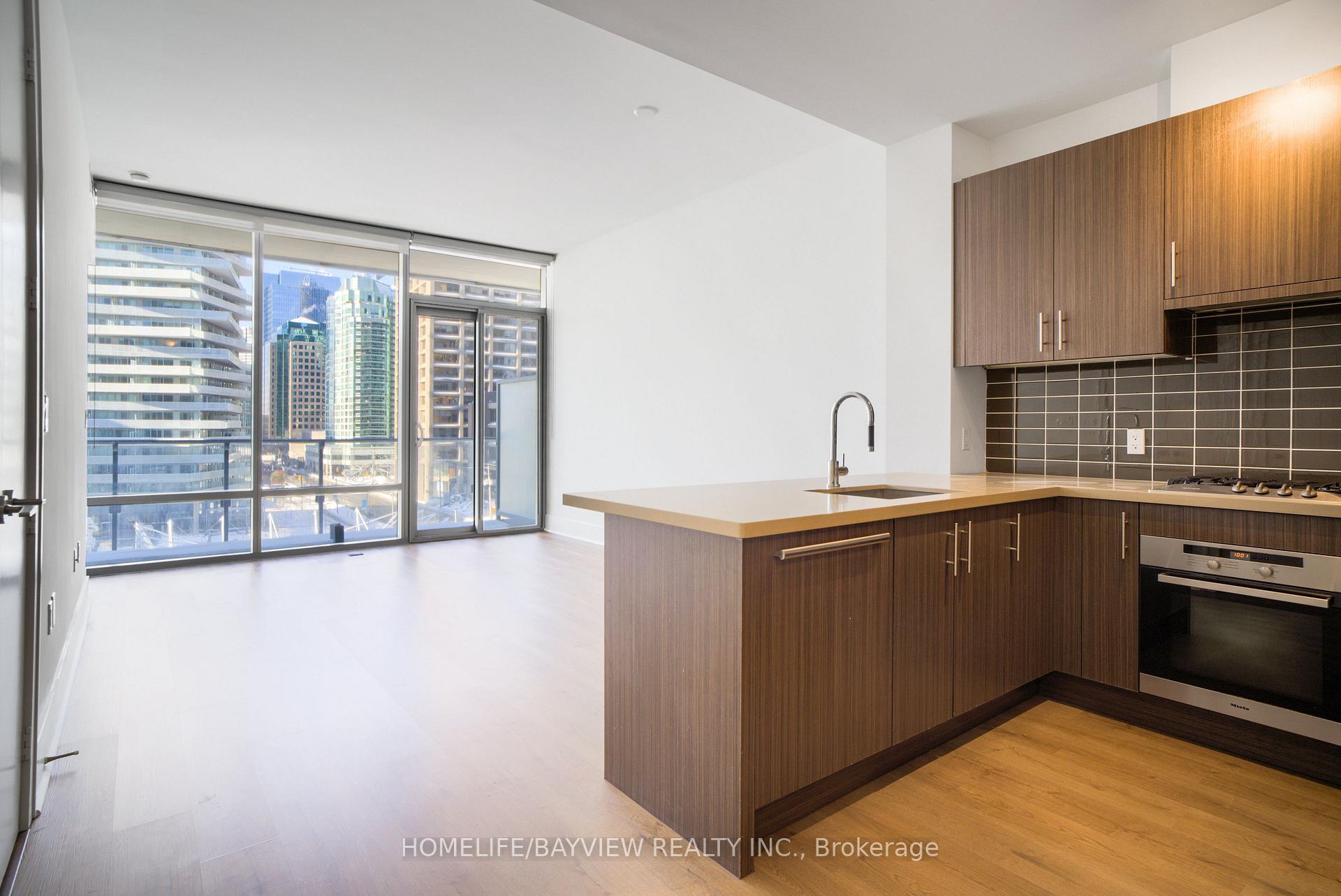 Photo 4 of Unit 639, 39 Queens Quay E, Toronto, Waterfront Communities — HOMEH