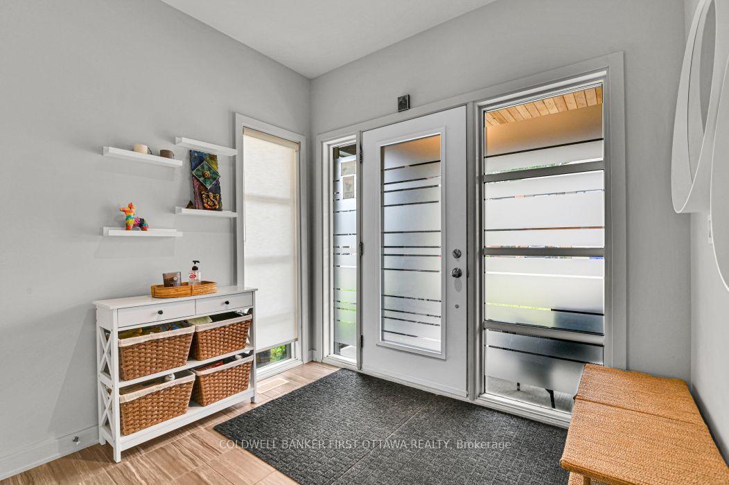 Photo 3 of 1035 Eider Street, Ottawa, Riverside South/Gloucester Glen — HOMEH