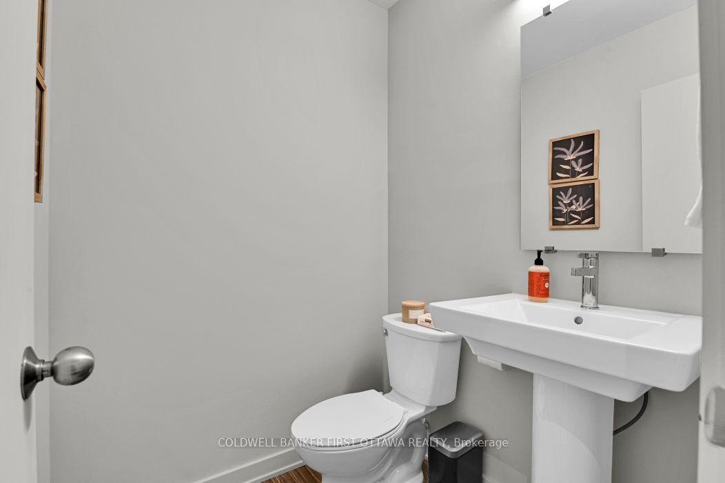 Photo 5 of 1035 Eider Street, Ottawa, Riverside South/Gloucester Glen — HOMEH