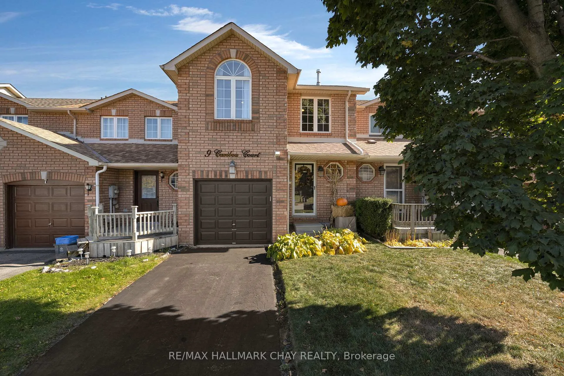 Photo 1 of 9 Caribou Court, Barrie, Holly — HOMEH