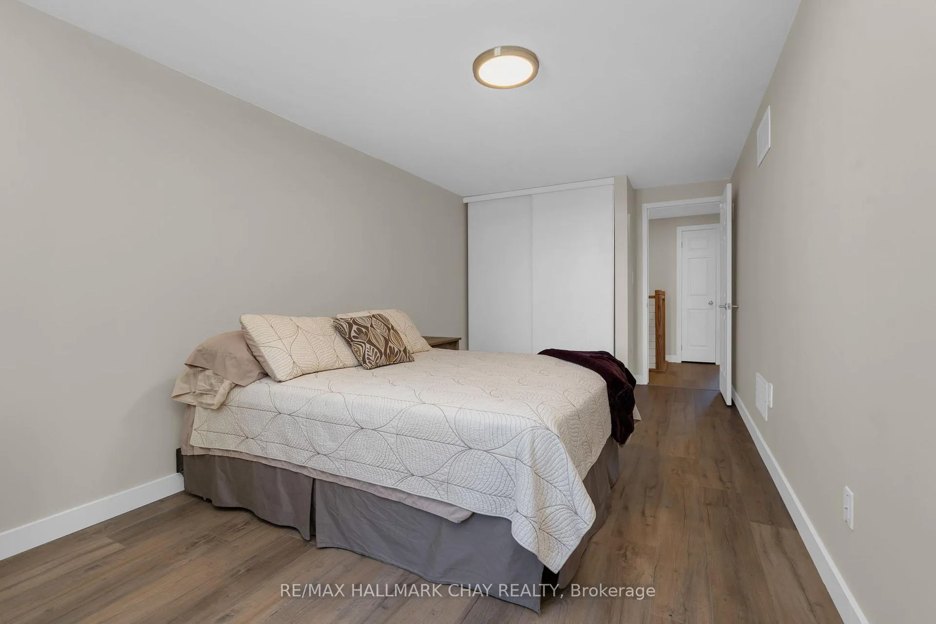 Photo 16 of 9 Caribou Court, Barrie, Holly — HOMEH