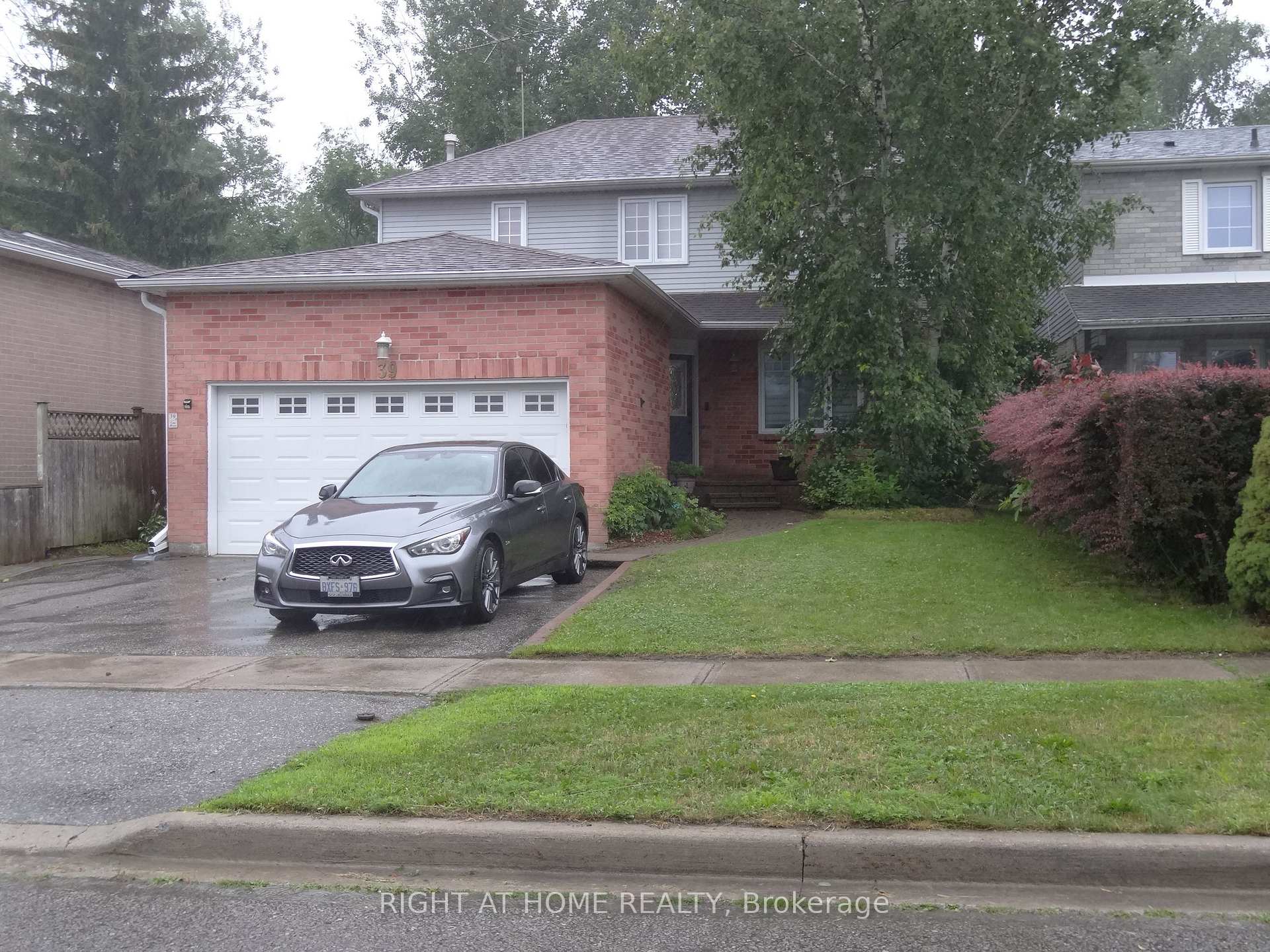 Photo 1 of Unit Lower Level, 39 Devondale Street, Clarington, Courtice — HOMEH