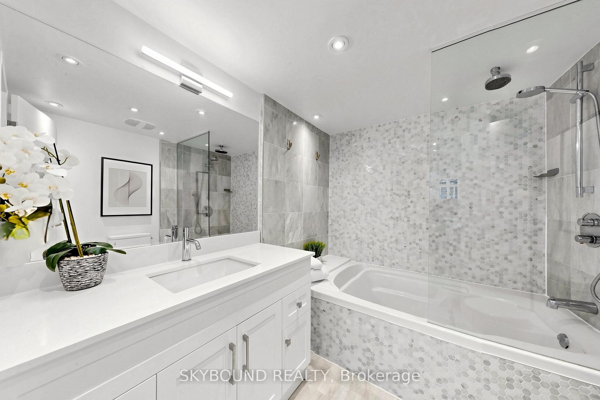 Photo 30 of Unit 401, 135 George Street S, Toronto, Waterfront Communities — HOMEH