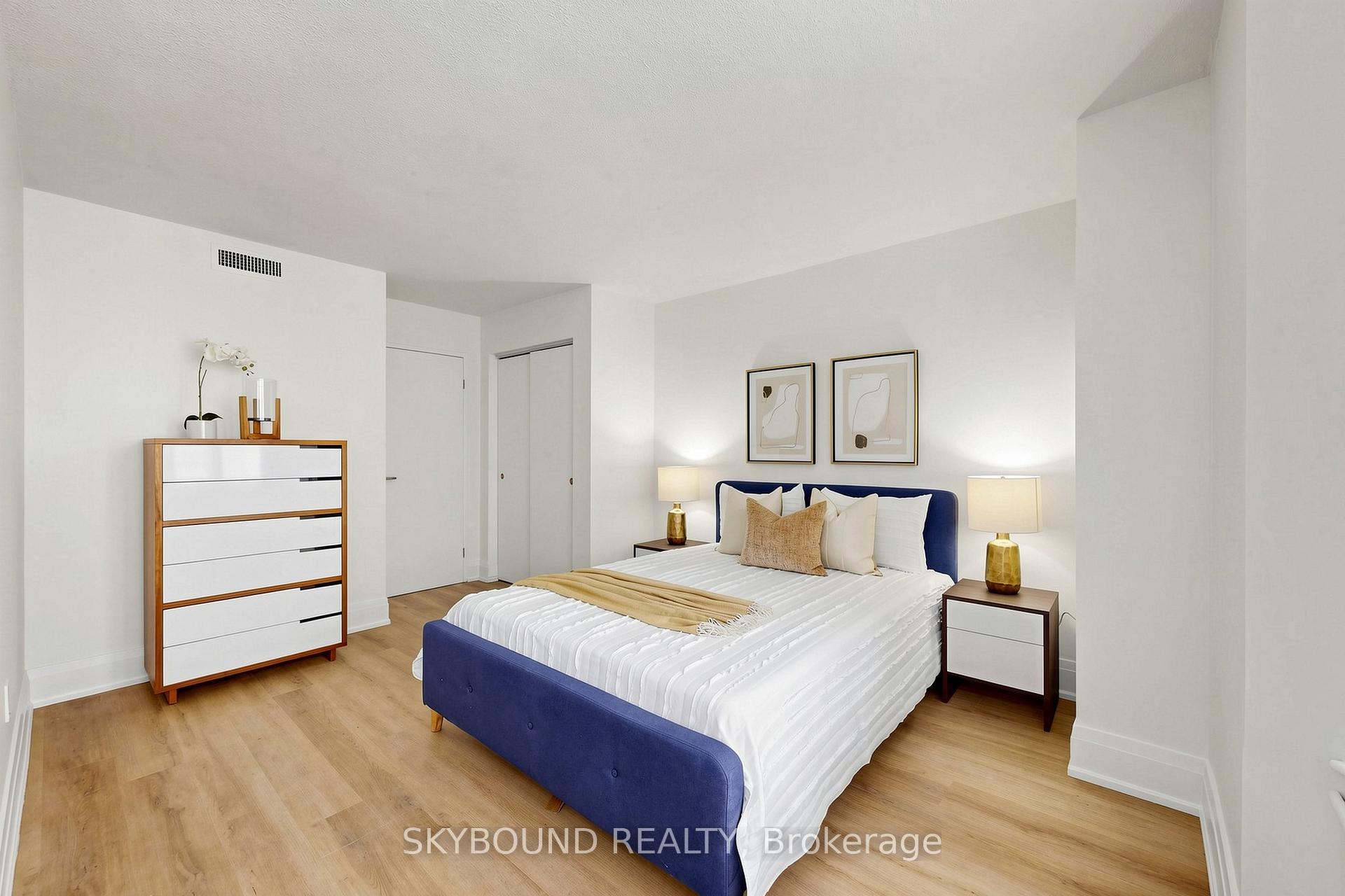 Photo 33 of Unit 401, 135 George Street S, Toronto, Waterfront Communities — HOMEH