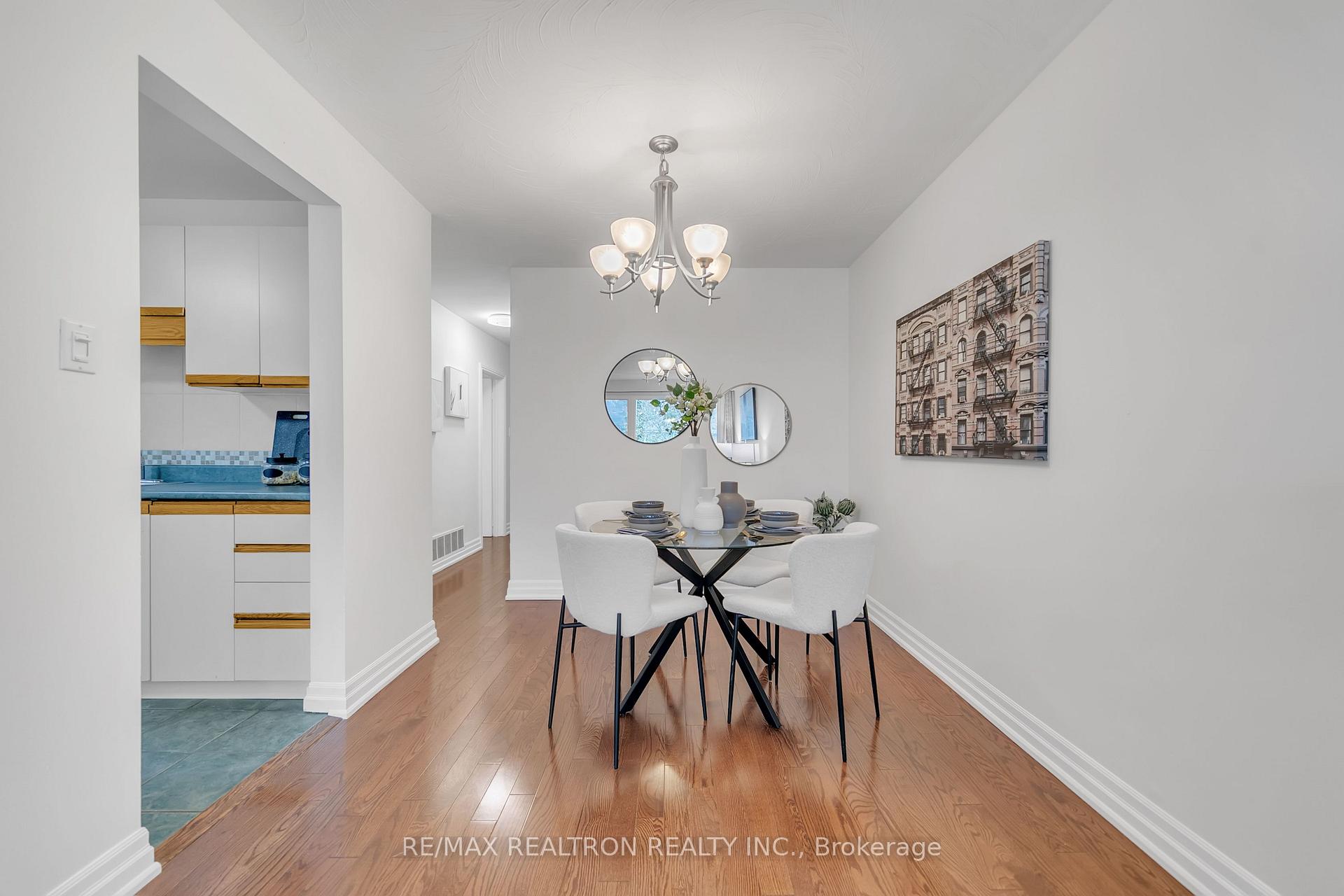 Photo 7 of 145 Willow Lane, Newmarket, Bristol-London — HOMEH