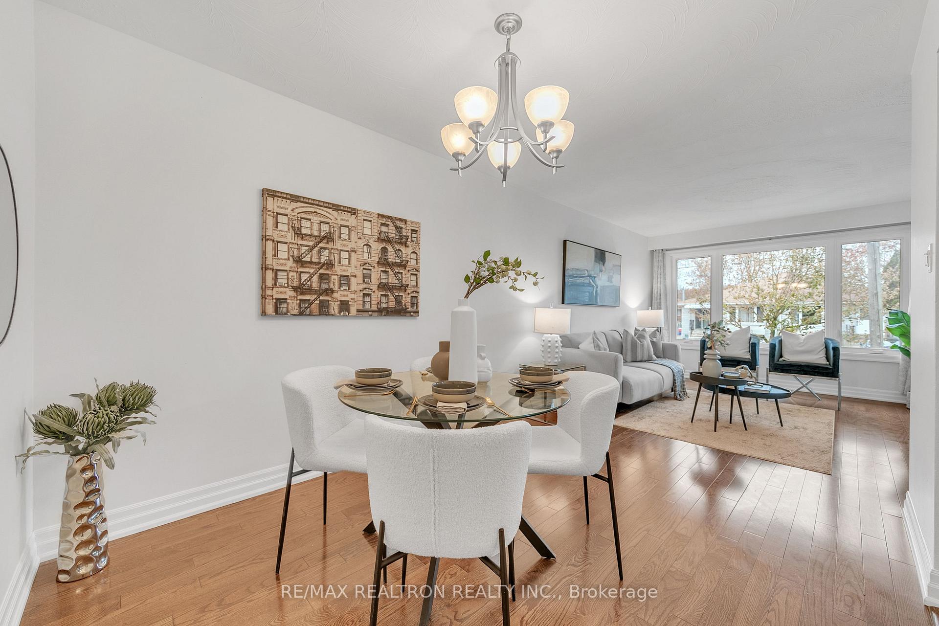 Photo 10 of 145 Willow Lane, Newmarket, Bristol-London — HOMEH