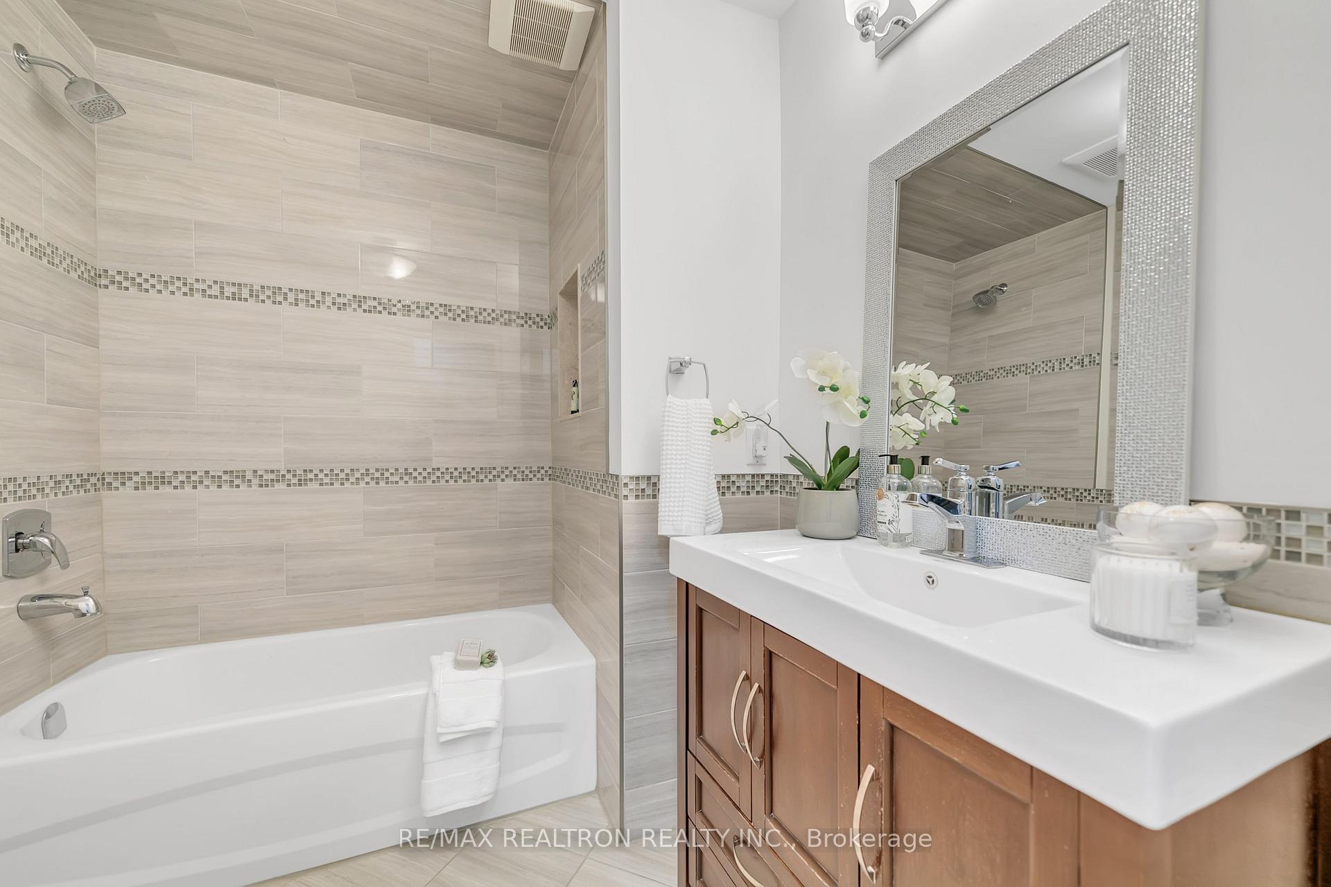Photo 15 of 145 Willow Lane, Newmarket, Bristol-London — HOMEH