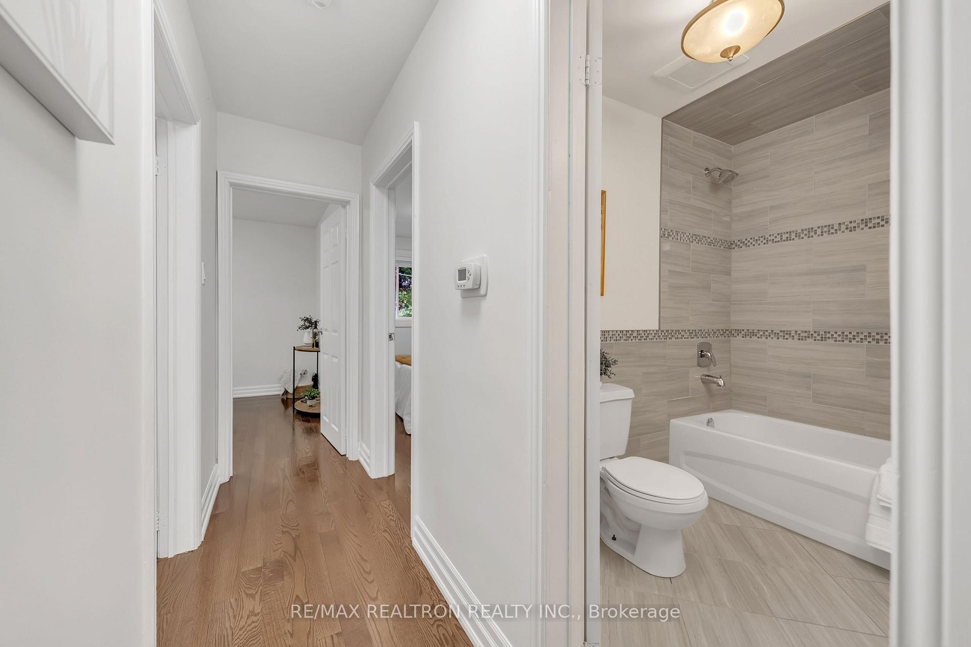 Photo 16 of 145 Willow Lane, Newmarket, Bristol-London — HOMEH