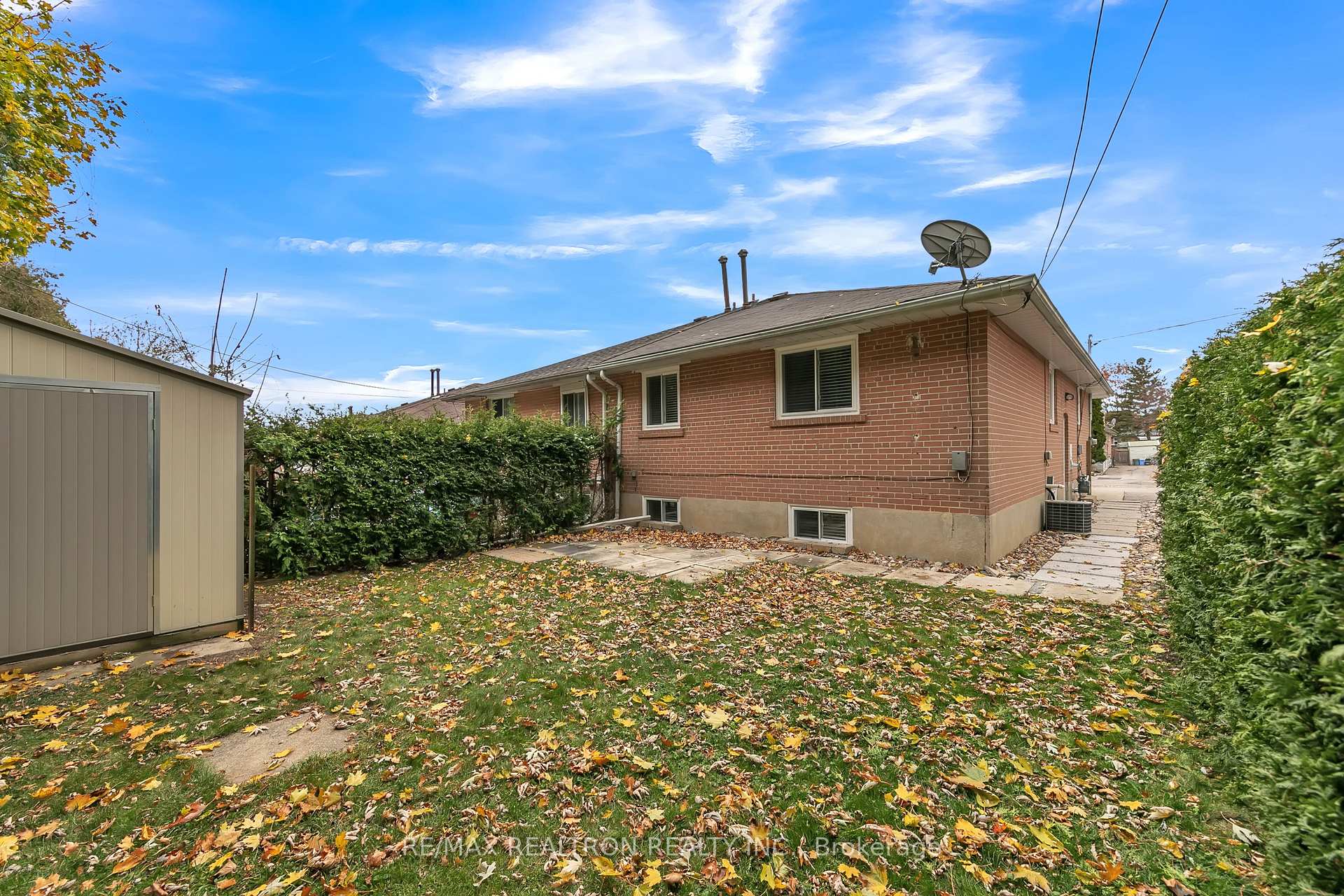 Photo 24 of 145 Willow Lane, Newmarket, Bristol-London — HOMEH