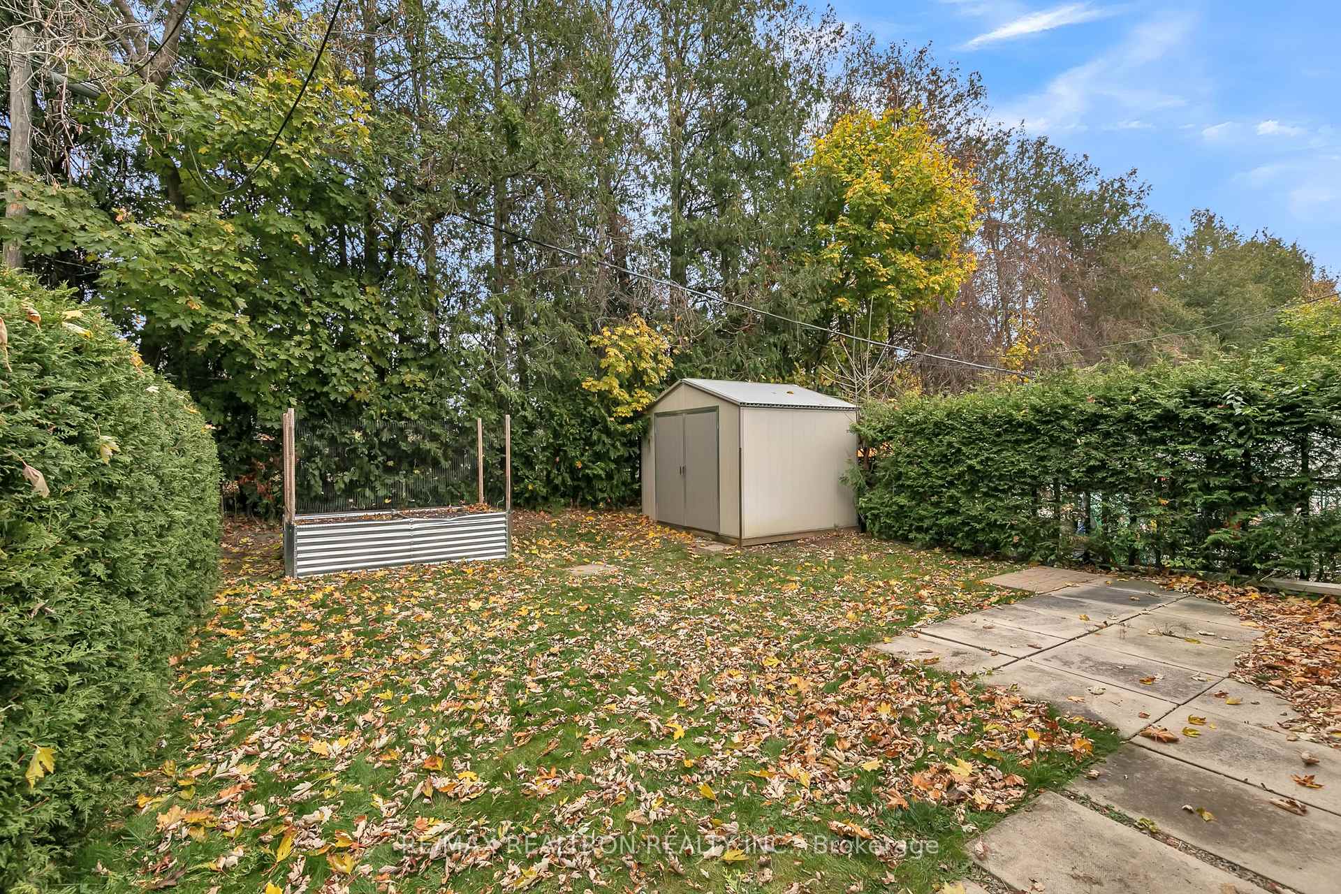 Photo 26 of 145 Willow Lane, Newmarket, Bristol-London — HOMEH