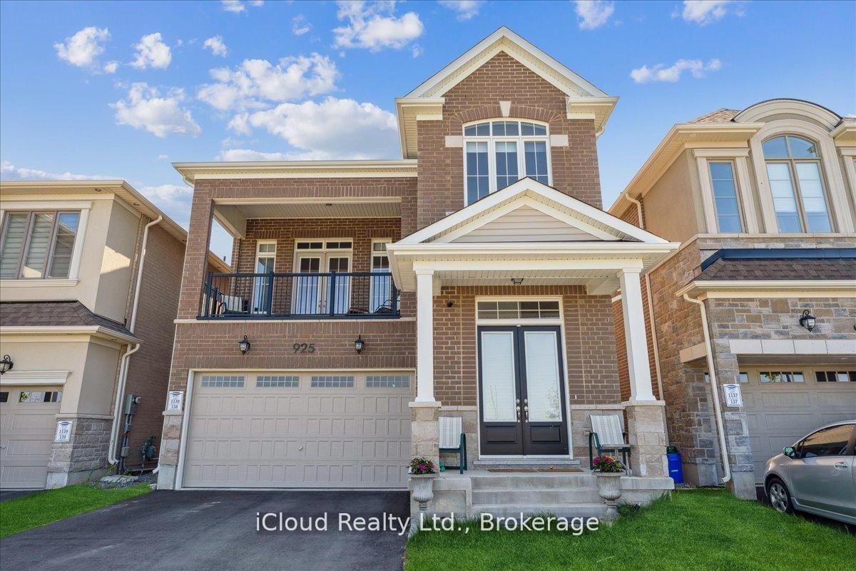 Photo 7 of 925 Hickory Crescent, Milton, Cobban — HOMEH