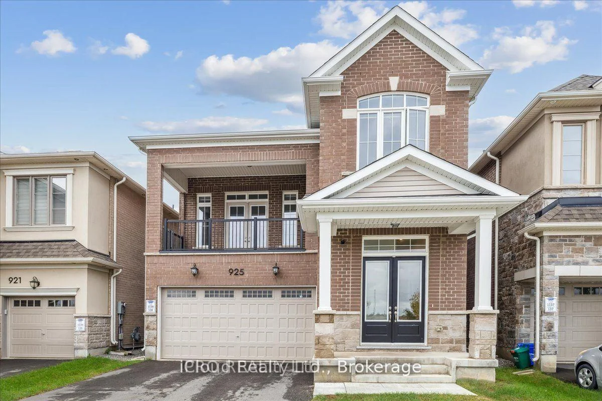 Photo 1 of 925 Hickory Crescent, Milton, Cobban — HOMEH