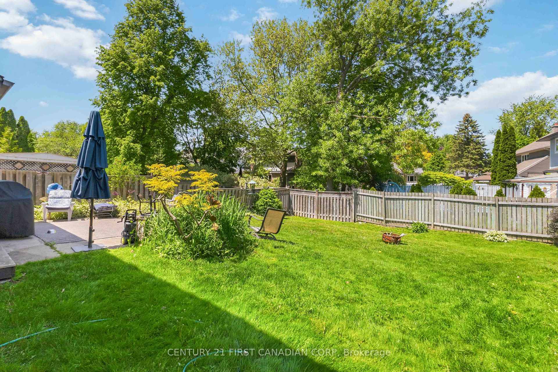 Photo 36 of 796 Viscount Road, London, South N — HOMEH