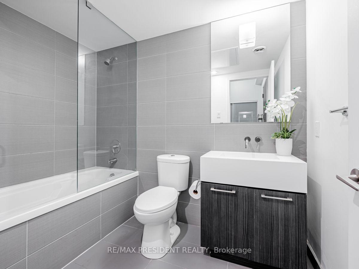 Photo 10 of Unit 1005, 560 King Street W, Toronto, Waterfront Communities — HOMEH