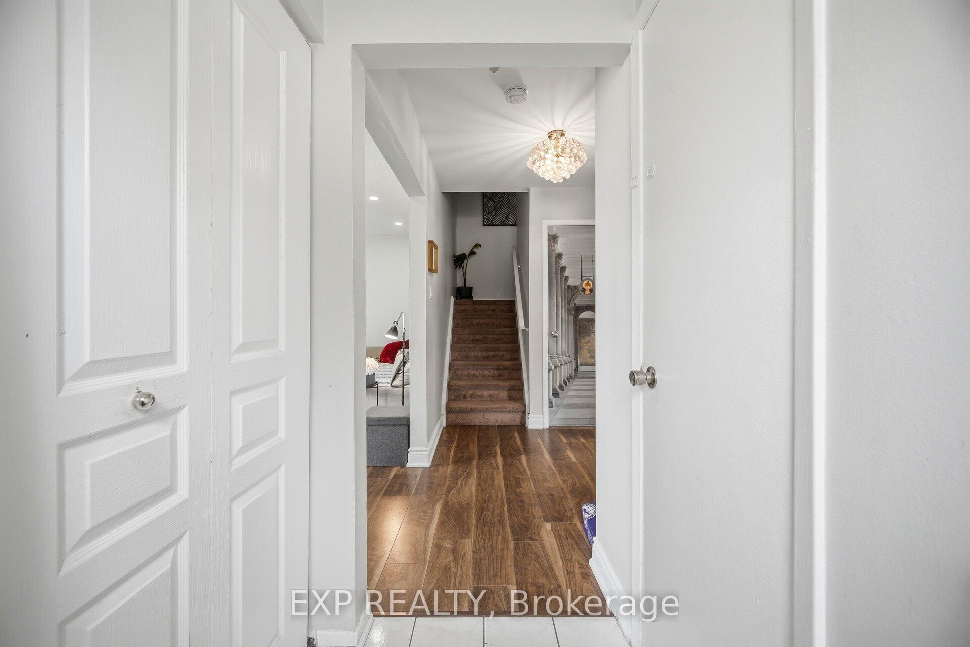 Photo 6 of 33 Earlsdale Crescent, Brampton, Southgate — HOMEH
