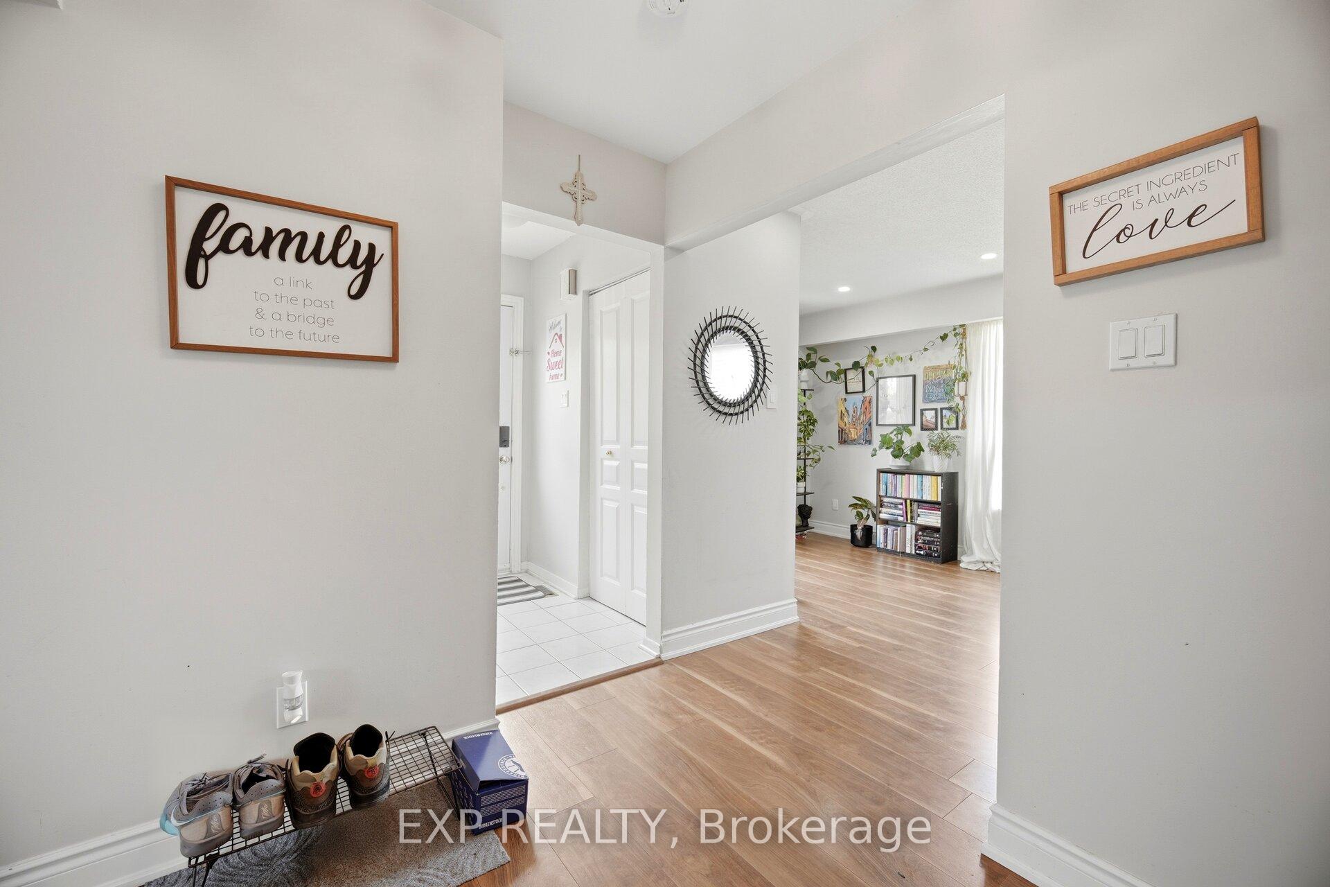Photo 7 of 33 Earlsdale Crescent, Brampton, Southgate — HOMEH