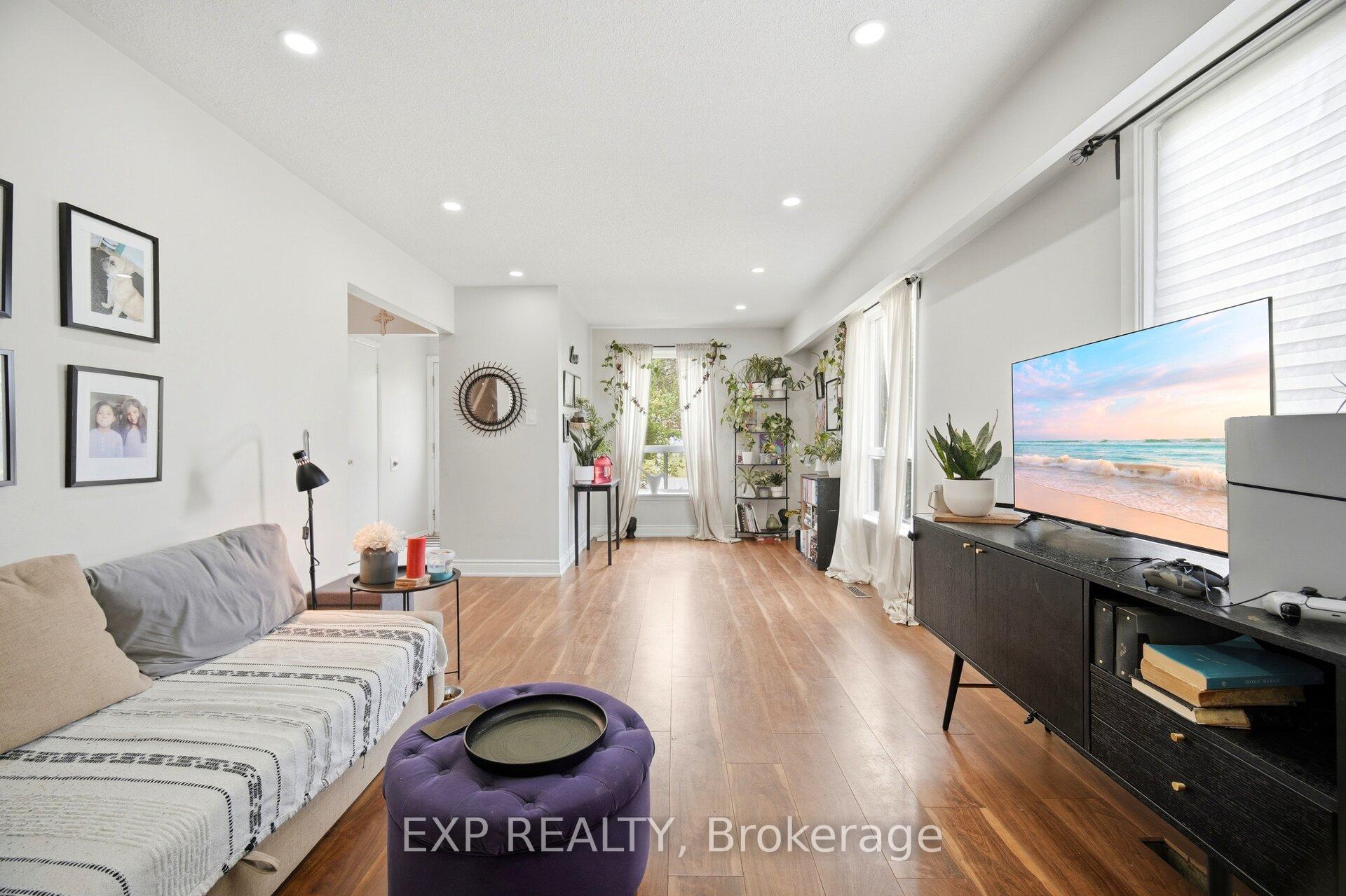 Photo 8 of 33 Earlsdale Crescent, Brampton, Southgate — HOMEH