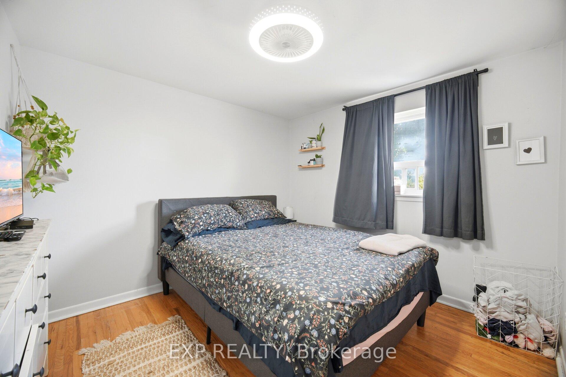 Photo 20 of 33 Earlsdale Crescent, Brampton, Southgate — HOMEH