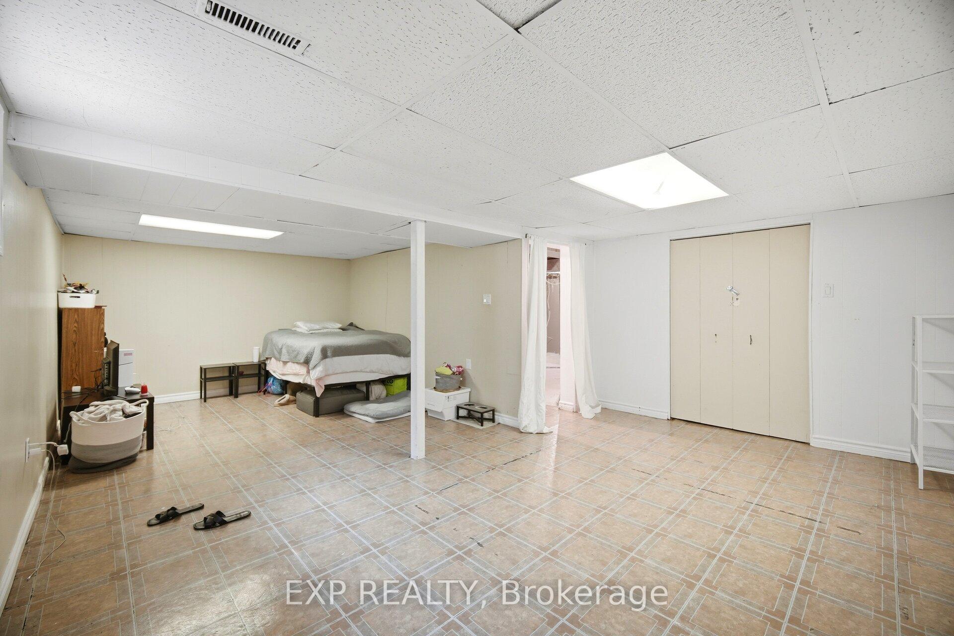 Photo 29 of 33 Earlsdale Crescent, Brampton, Southgate — HOMEH