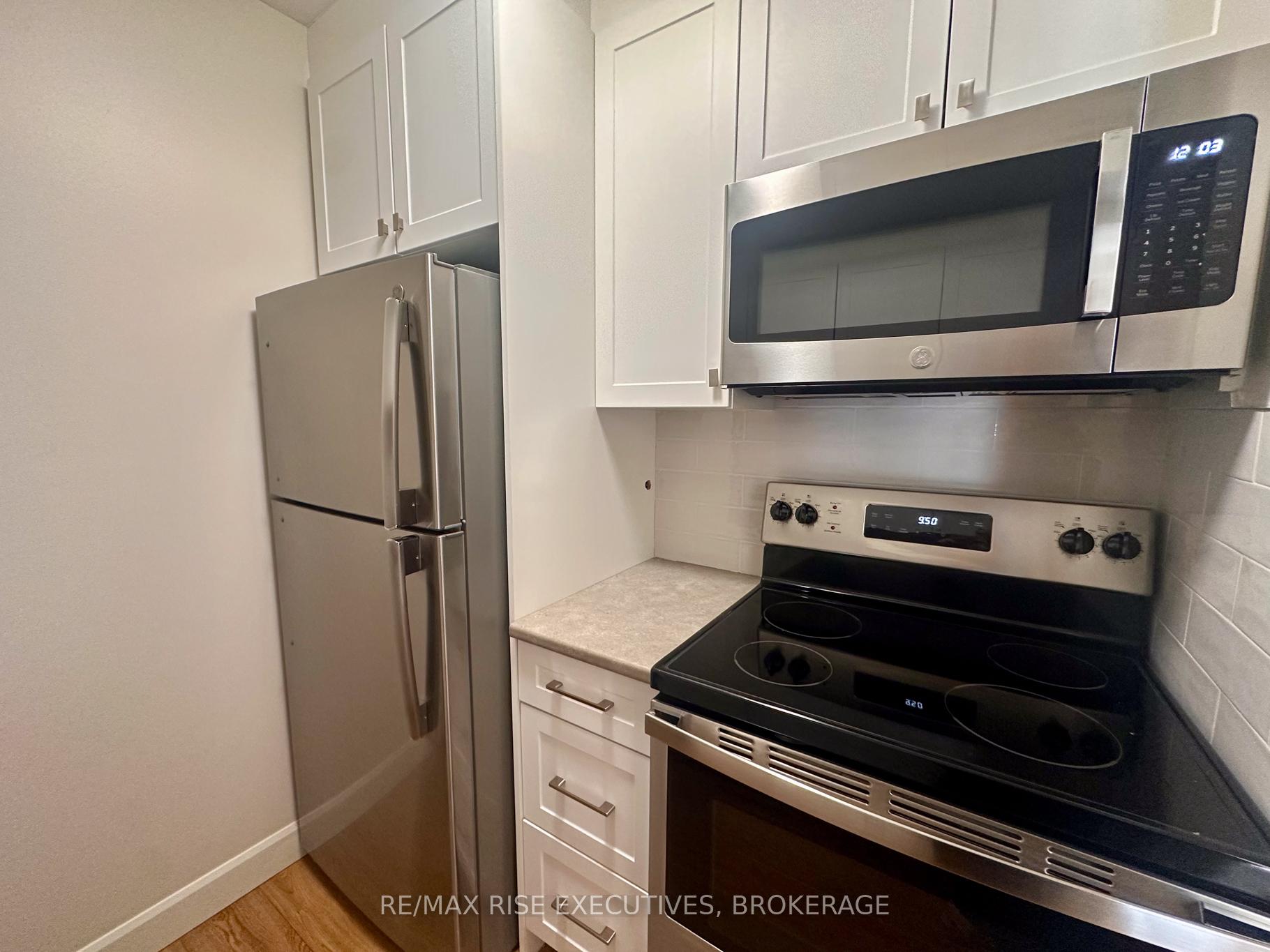 Photo 5 of Unit 301, 1020 Pembridge Crescent, Kingston, North of Taylor-Kidd Blvd — HOMEH