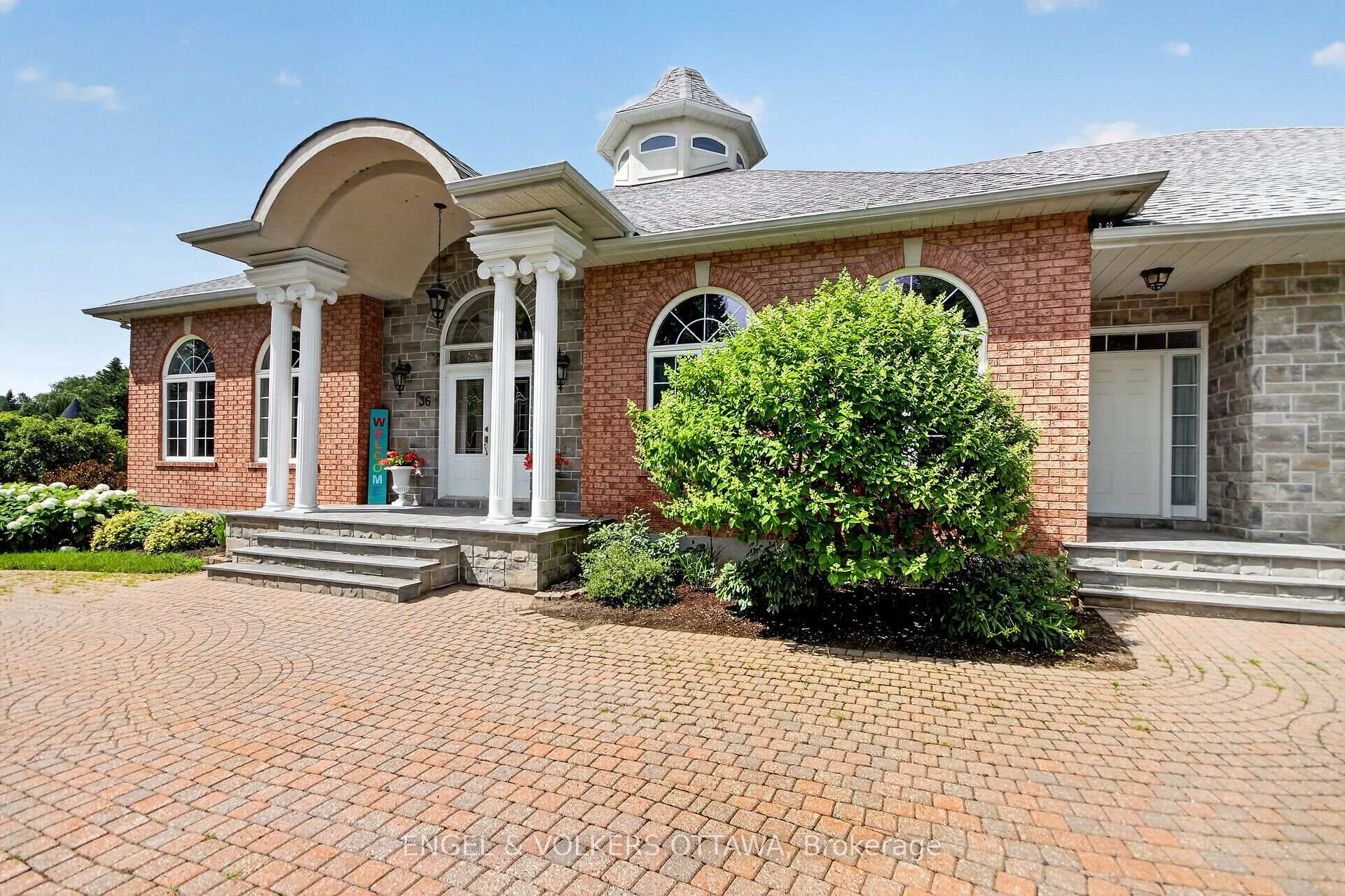 Photo 4 of 36 Cedarhill Drive, Ottawa, Cedar Hill/Orchard Estates — HOMEH
