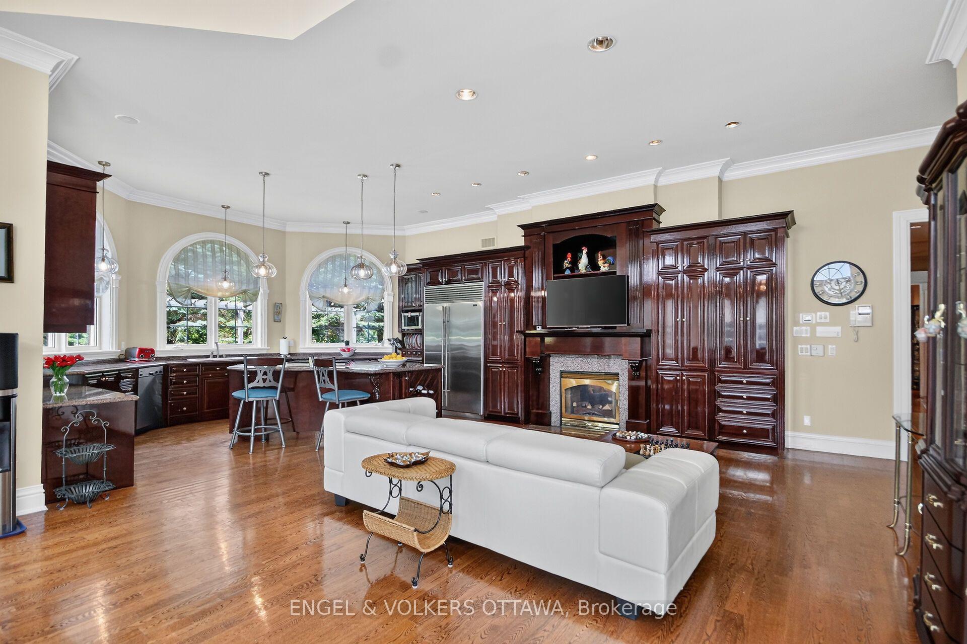 Photo 12 of 36 Cedarhill Drive, Ottawa, Cedar Hill/Orchard Estates — HOMEH