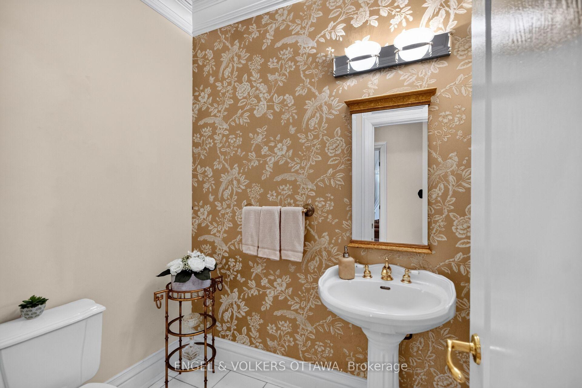 Photo 32 of 36 Cedarhill Drive, Ottawa, Cedar Hill/Orchard Estates — HOMEH