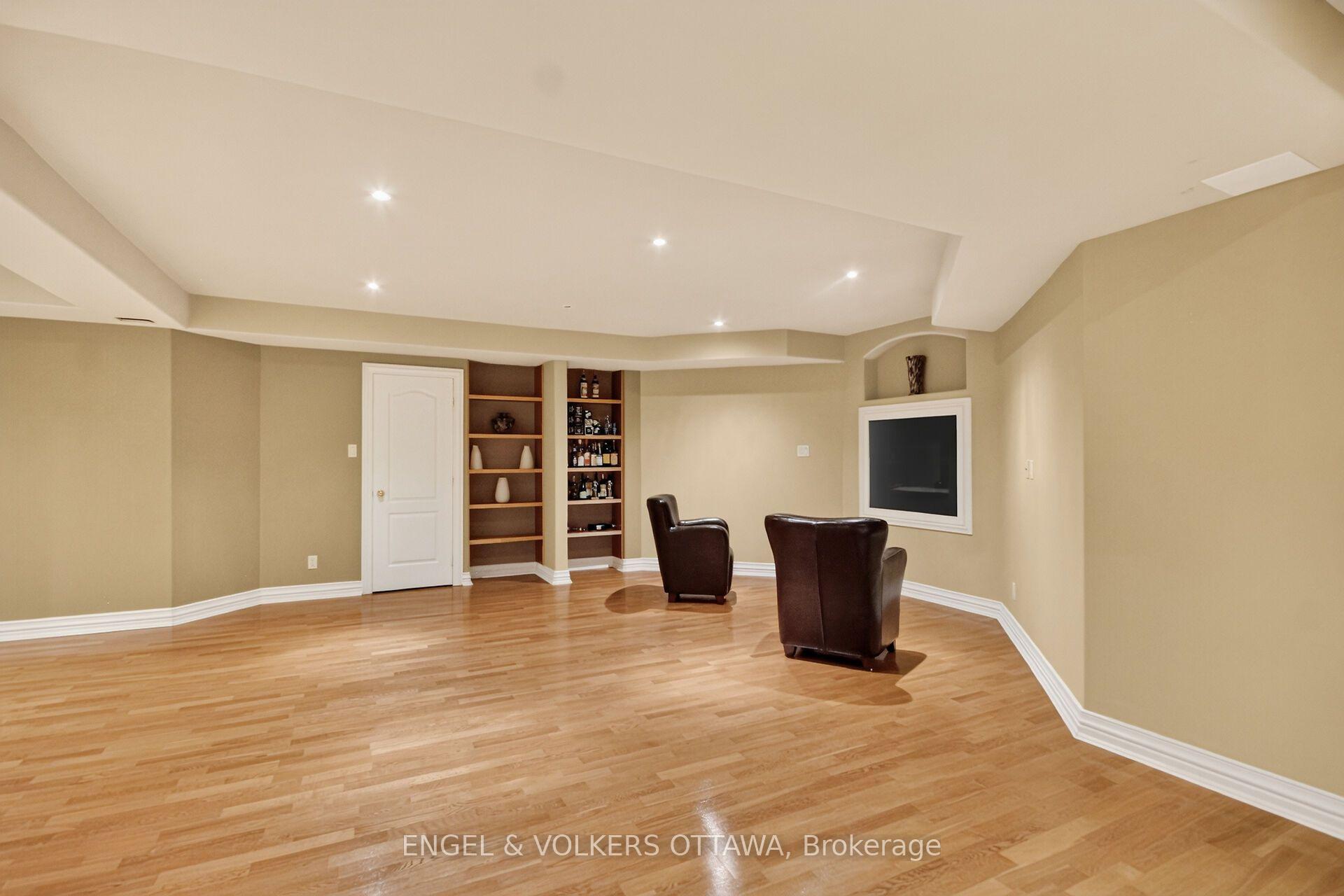 Photo 40 of 36 Cedarhill Drive, Ottawa, Cedar Hill/Orchard Estates — HOMEH