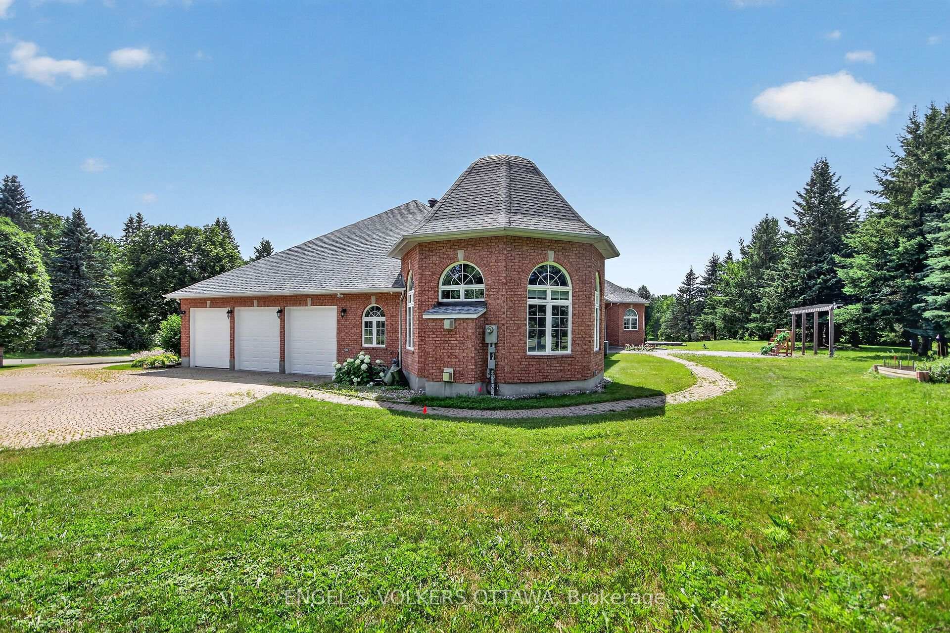 Photo 49 of 36 Cedarhill Drive, Ottawa, Cedar Hill/Orchard Estates — HOMEH